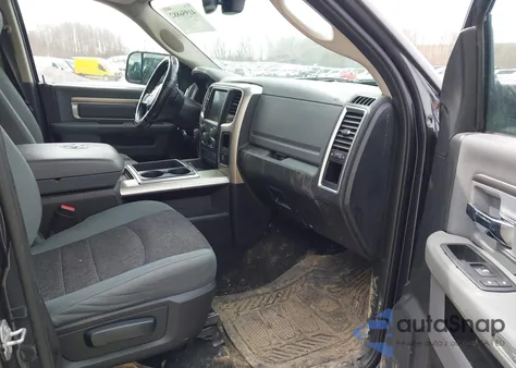 2015 Ram 1500 Outdoorsman z USA, uszkodzony, nr VIN 1C6RR7LG2FS728731